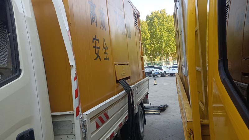 兴文如何判断柴油发电机组和UPS电源的切换时间是否符合要求？
